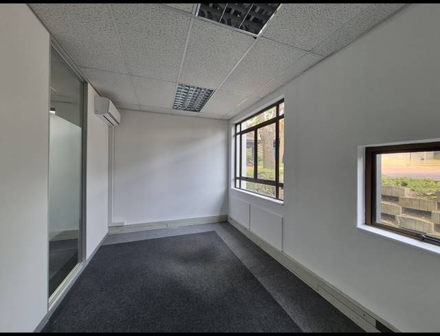 260M² OFFICE TO LET IN HYDE PARK